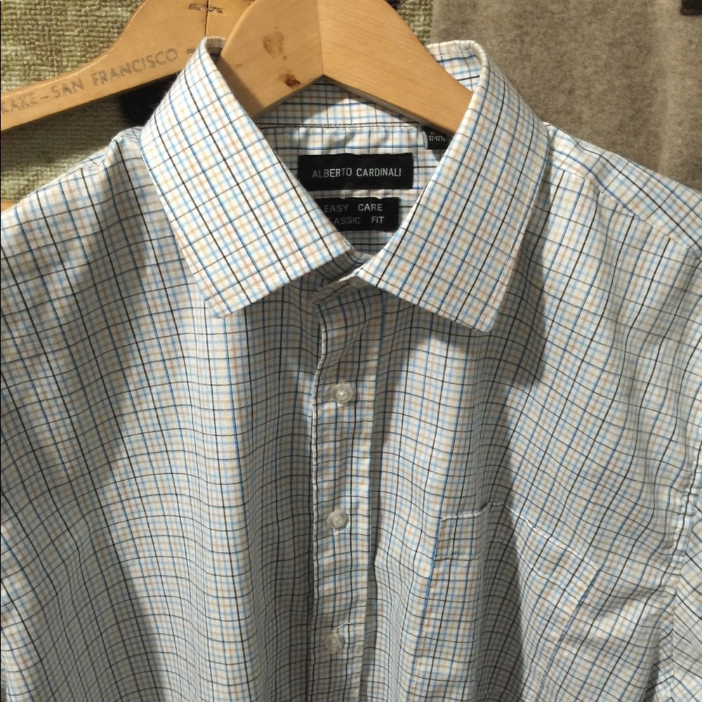 Casual short sleeve button down shirt classic fit